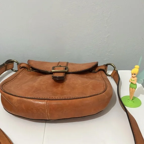 Tan Fossil Leather Crossbody bag zipper pocket, magnetic closure - Picture 3 of 5